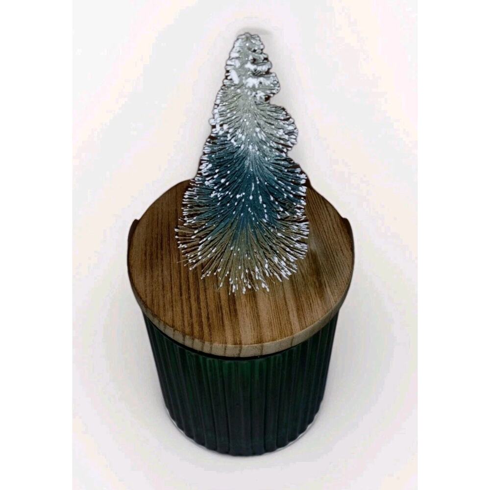 DW Home Green Ribbed 2-Wick Christmas Tree Top Candle - Evergreen Pine- 18.9 oz